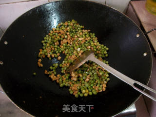 豌豆肉丁的做法步骤：2