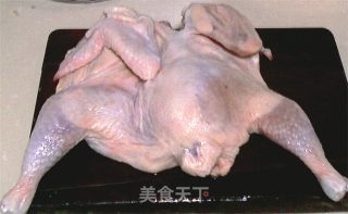 新奥尔良炸鸡的做法步骤：2