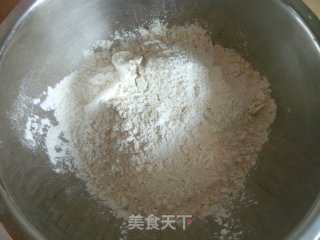 【芝麻开花节节高】——送您开花馒头，祝您新年好运来的做法步骤：2