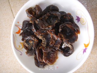 美容汤花胶炖鸡---附（干鱼肚）的泡发方法的做法步骤：2