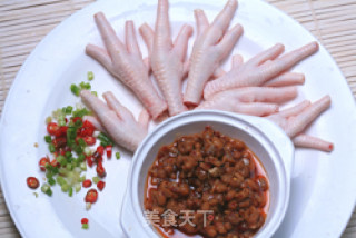 腊八豆蒸凤爪的做法步骤：2