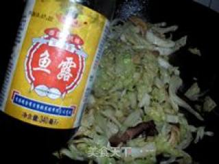 腊肉炒包菜的做法步骤：2