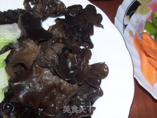 爆炒黑木耳的做法步骤：2