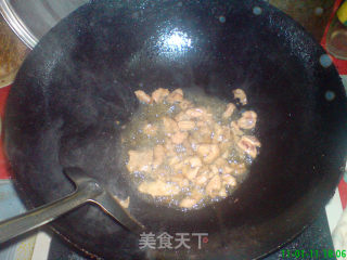 牛肉炒佛手瓜的做法步骤：2