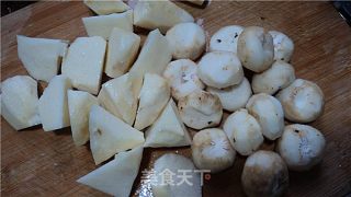 淮山薯焖羊肉的做法步骤：2