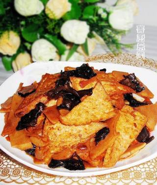 冬季养生锦囊—巧将豆腐来搭配——家常豆腐的做法步骤：6