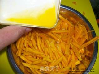 南瓜蛋炸辣肉的做法步骤：4