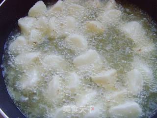 甜甜蜜蜜：拔丝山药的做法步骤：3