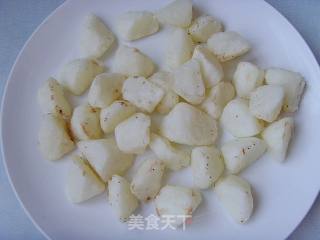 甜甜蜜蜜：拔丝山药的做法步骤：3