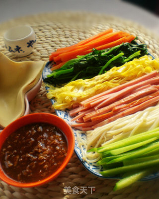 六六大顺——锦绣鲜蔬豆皮卷的做法步骤：2