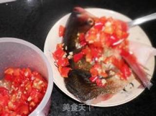食欲大增的-----剁椒鱼头的做法步骤：3