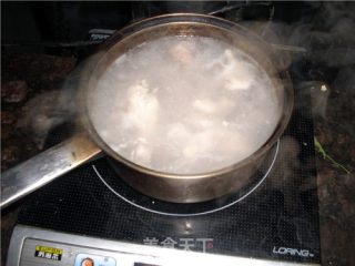 星月私房菜---独具自贡特色的水煮肉片的做法步骤：2