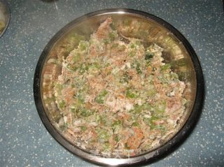 芹菜胡萝卜拌面的做法步骤：2