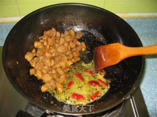 咖喱土豆鸡肉饭的做法步骤：2