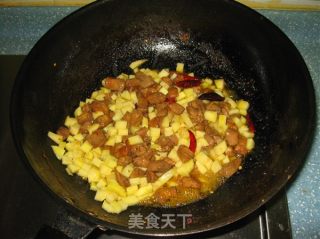 咖喱土豆鸡肉饭的做法步骤：2