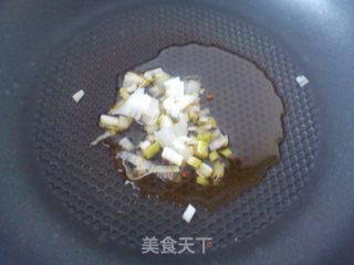 层层叠叠葱花饼的做法步骤：2