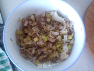 层层叠叠葱花饼的做法步骤：2
