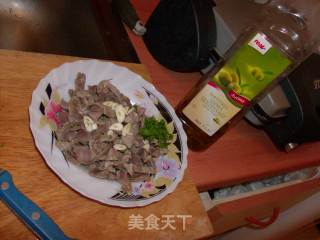 凉拌鸡胗的做法步骤：2