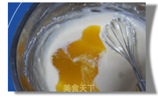 美味的诱惑--黄桃慕斯的做法步骤：2
