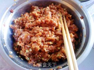 白菜肉丸炖粉条的做法步骤：3