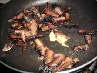蒜薹炒腊肉的做法步骤：2