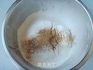 香蕉蛋糕的做法步骤：2