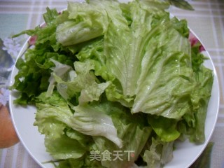 生菜鲜蘑炒粉的做法步骤：2