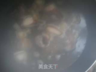 莲藕炖腊肉的做法步骤：2