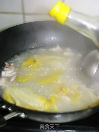 金银满盆——家常酸菜粉条五花肉的做法步骤：2