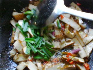 湘式豆腐干烧肉的做法步骤：3