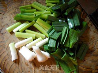鸭血炖豆腐的做法步骤：2