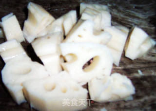 大骨枸杞莲藕汤的做法步骤：4