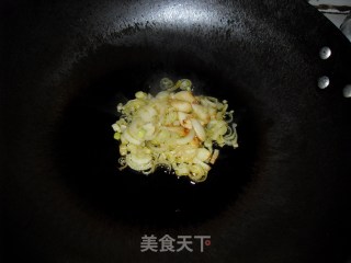 韭菜炒干豆腐的做法步骤：2