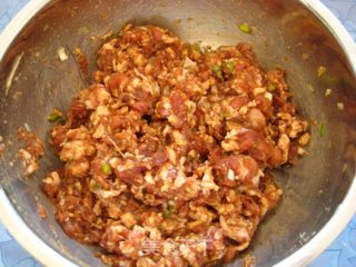 酸菜水饺的做法步骤：5
