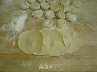 酸菜水饺的做法步骤：5