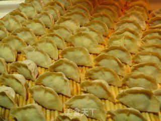 酸菜水饺的做法步骤：5