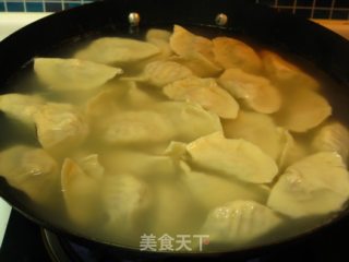 酸菜水饺的做法步骤：5