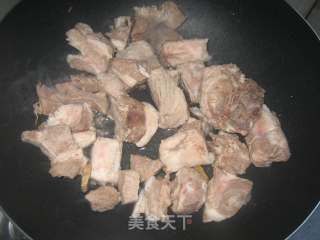 红烧排骨的做法步骤：2