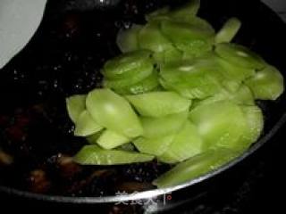 莴笋炒腊肉的做法步骤：2