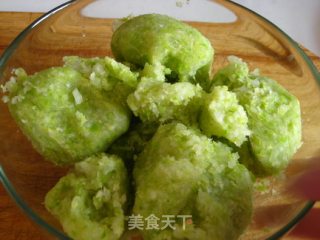 白菜三鲜水饺的做法步骤：5