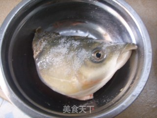 沙锅鱼头煲的做法步骤：2