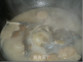 沙锅鱼头煲的做法步骤：2
