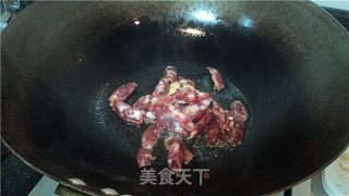腊肠炒双蔬的做法步骤：2
