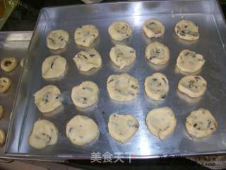 佳节年饼系列（2）@@葵花葡萄干曲奇的做法步骤：5
