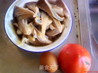 番茄蘑菇鸡蛋面的做法步骤：3