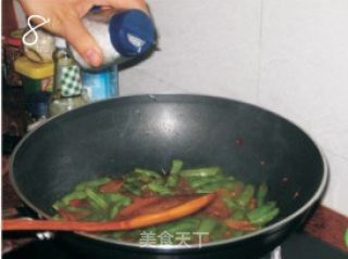 腊肉炒四季豆的做法步骤：3