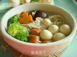 西兰花火腿蛋面的做法步骤：2
