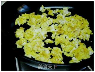 韭菜鸡蛋干菜肉饼的做法步骤：2