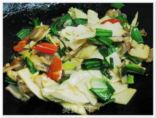 腊肉冬笋的做法步骤：2