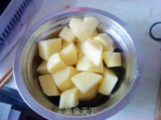 茄子土豆烧牛肉的做法步骤：3
